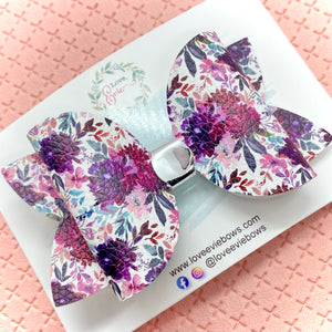 Luna Signature Clip Bow